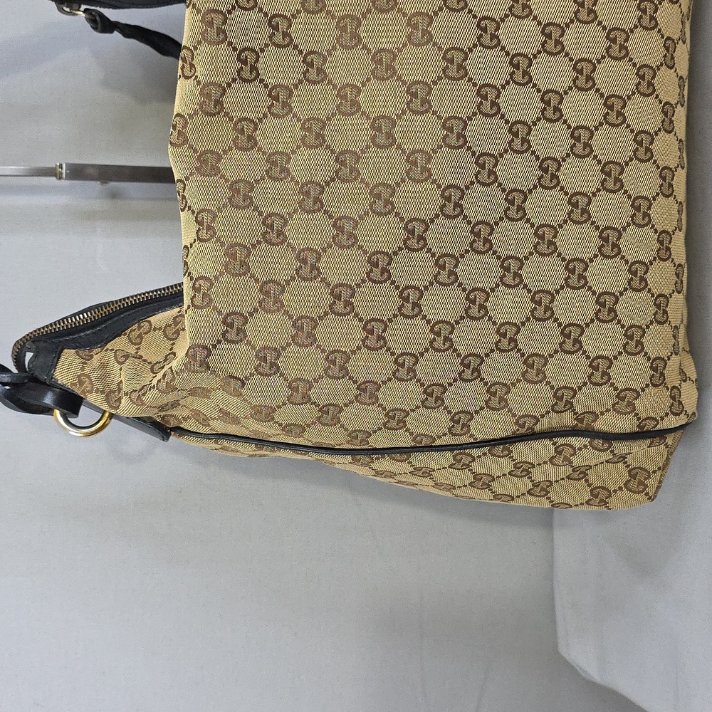 Gucci Tan and Black Hobo Bag - Picture 6 of 16